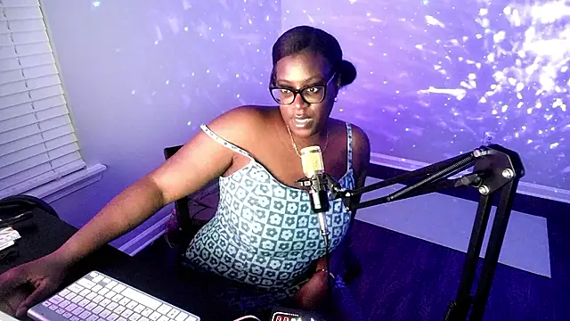 lovelyenigma365 online show from February 4, 4:07 am