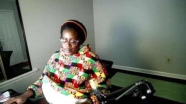 lovelyenigma365 online show from February 6, 11:52 pm