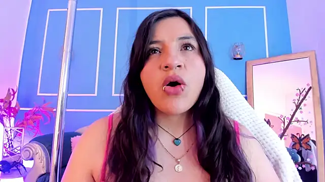 TaraTaylorr online show from April 13, 3:34 am