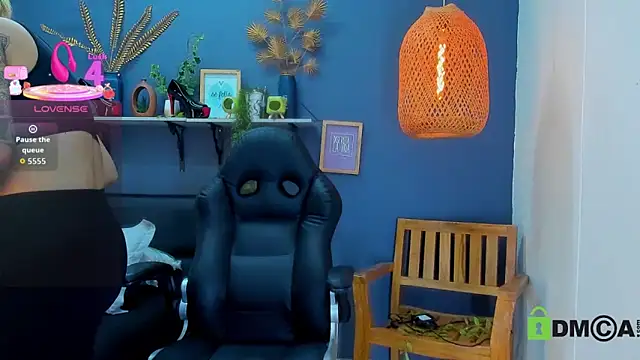 yessila parker online show from March 10, 9:25 am