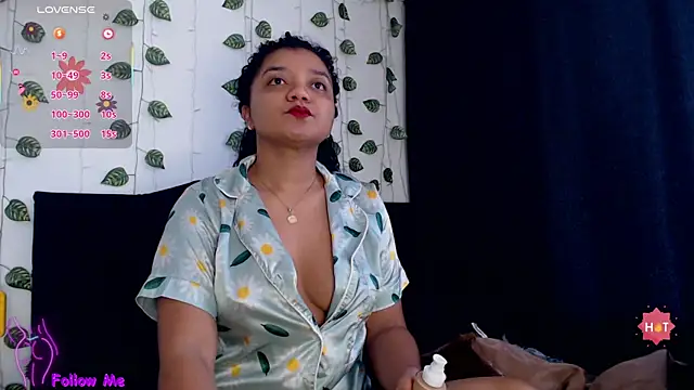 Snapshot of victtoria_cane63 chatting on July 7, 9:52 pm victtoria cane63 online show from July 7, 9:52 pm