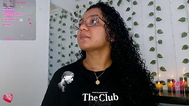 Snapshot of victtoria_cane63 chatting on July 21, 10:45 pm victtoria cane63 online show from July 21, 10:45 pm
