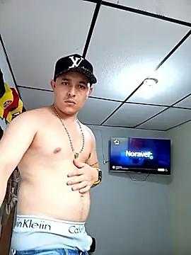 Snapshot of Charlotteet_Paul chatting on March 7, 4:55 pm Charlotteet Paul online show from March 7, 4:55 pm