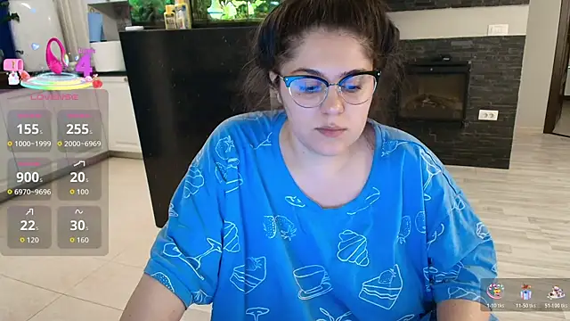 Snapshot of Layla- chatting on April 21, 9:37 am Layla- online show from April 21, 9:37 am
