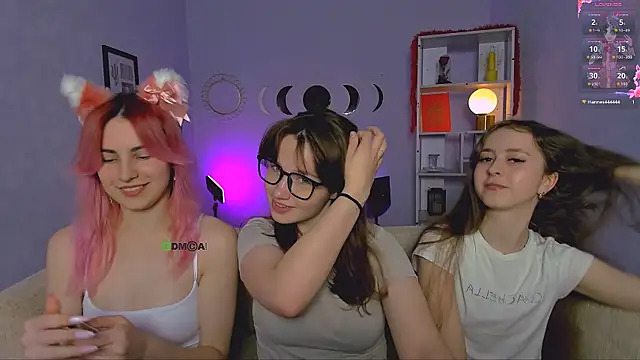 Snapshot of helli_belli chatting on May 12, 8:06 pm helli belli online show from May 12, 8:06 pm