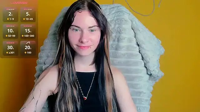 Snapshot of Fiona_Night chatting on June 20, 11:35 am Fiona Night online show from June 20, 11:35 am
