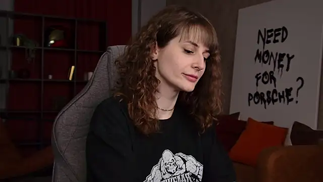 Snapshot of OliviaMcClean chatting on May 1, 11:53 pm OliviaMcClean online show from May 1, 11:53 pm