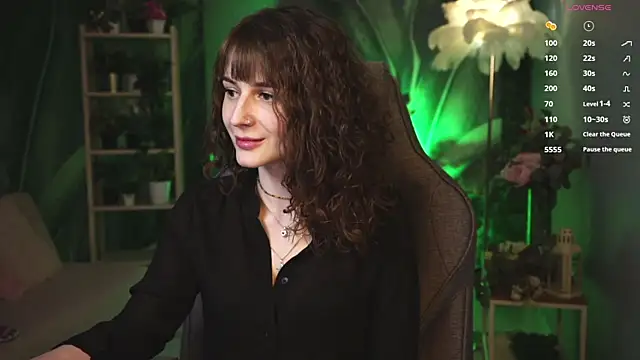 Snapshot of OliviaMcClean chatting on May 4, 11:34 pm OliviaMcClean online show from May 4, 11:34 pm