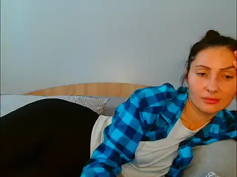 Irina9793 online show from April 7, 10:15 am