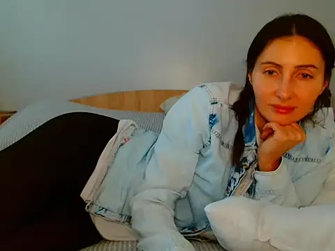 Irina9793 online show from April 22, 9:44 am