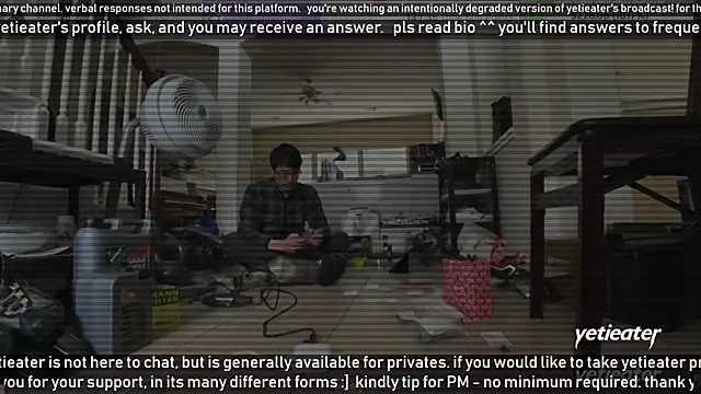 Snapshot of yetieater chatting on January 10, 8:04 pm yetieater online show from January 10, 8:04 pm