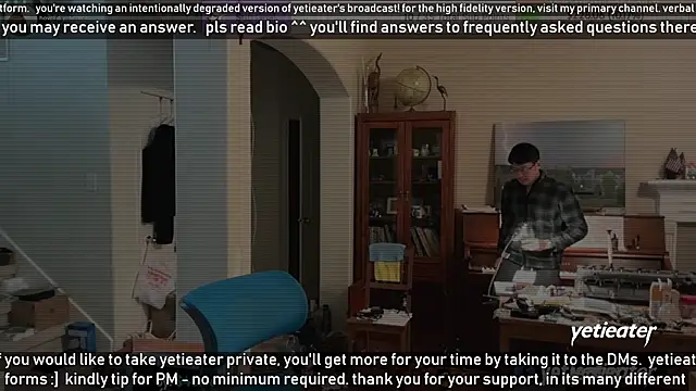 Snapshot of yetieater chatting on January 20, 9:53 pm yetieater online show from January 20, 9:53 pm