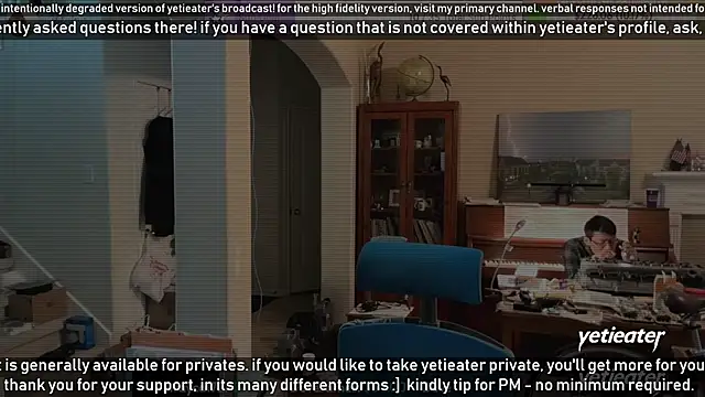 Snapshot of yetieater chatting on January 23, 11:15 pm yetieater online show from January 23, 11:15 pm