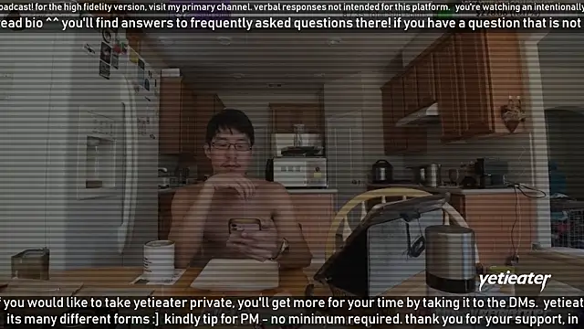 Snapshot of yetieater chatting on February 7, 6:13 pm yetieater online show from February 7, 6:13 pm