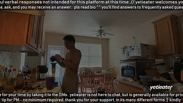 Snapshot of yetieater chatting on February 28, 4:19 pm yetieater online show from February 28, 4:19 pm