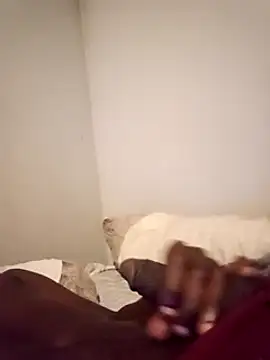 Snapshot of menzix96 chatting on March 17, 5:27 pm menzix96 online show from March 17, 5:27 pm