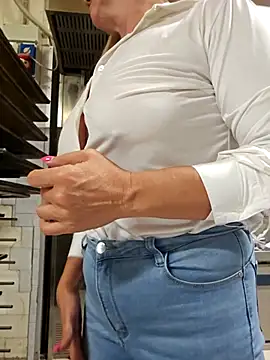 Melody73 online show from April 29, 8:37 pm