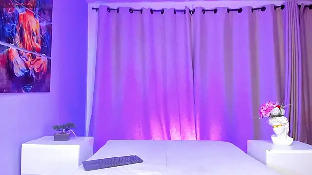 Lia Taylor1 online show from January 10, 4:58 am