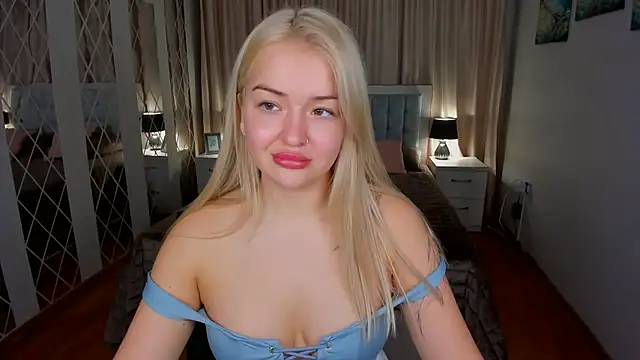 EvaGoddes online show from February 25, 6:12 am