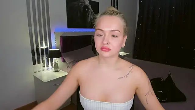 EvaGoddes online show from March 10, 7:46 am