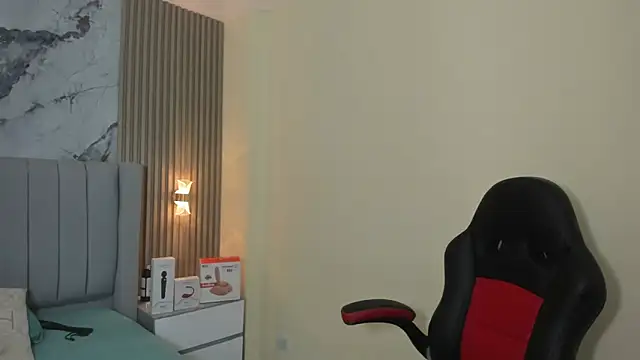 AGATHASMITH5 online show from March 28, 3:28 am