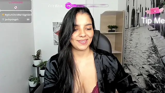 Snapshot of issa__nassar chatting on June 3, 2:33 pm issa nassar online show from June 3, 2:33 pm