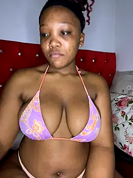 Snapshot of Beyoncex05 chatting on October 3, 4:59 pm Beyoncex05 online show from October 3, 4:59 pm