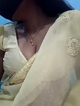 Snapshot of Sexyradha_ chatting on March 4, 4:35 pm Sexyradha online show from March 4, 4:35 pm