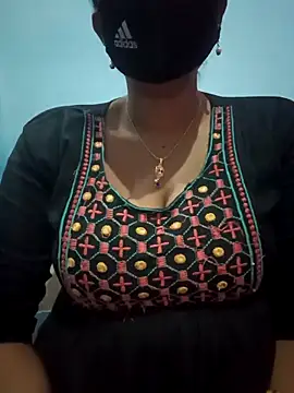Snapshot of Sexyradha_ chatting on March 5, 4:14 pm Sexyradha online show from March 5, 4:14 pm