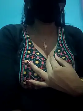 Snapshot of Sexyradha_ chatting on March 10, 4:56 pm Sexyradha online show from March 10, 4:56 pm