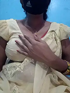 Snapshot of Sexyradha_ chatting on March 15, 8:26 pm Sexyradha online show from March 15, 8:26 pm