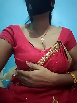 Snapshot of Sexyradha_ chatting on March 22, 12:58 am Sexyradha online show from March 22, 12:58 am