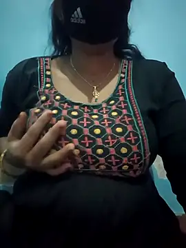Snapshot of Sexyradha_ chatting on March 22, 4:32 pm Sexyradha online show from March 22, 4:32 pm