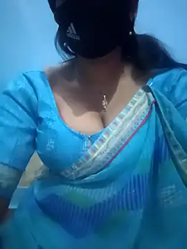 Snapshot of Sexyradha_ chatting on March 31, 4:18 pm Sexyradha online show from March 31, 4:18 pm