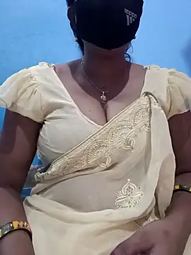 Snapshot of Sexyradha_ chatting on April 2, 4:26 pm Sexyradha online show from April 2, 4:26 pm