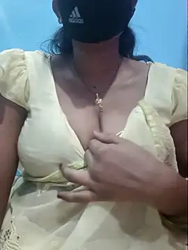 Snapshot of Sexyradha_ chatting on April 6, 7:48 pm Sexyradha online show from April 6, 7:48 pm