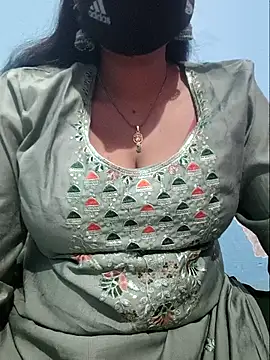 Snapshot of Sexyradha_ chatting on April 7, 5:24 pm Sexyradha online show from April 7, 5:24 pm