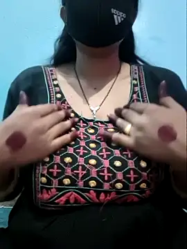 Snapshot of Sexyradha_ chatting on April 14, 5:52 pm Sexyradha online show from April 14, 5:52 pm