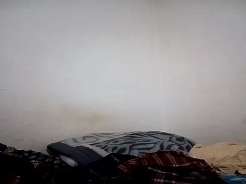 Snapshot of Neha-Bhabhi-Rasily chatting on October 15, 5:13 pm Neha-Bhabhi-Rasily online show from October 15, 5:13 pm