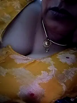 Snapshot of Neha-Bhabhi-Rasily chatting on November 20, 10:37 am Neha-Bhabhi-Rasily online show from November 20, 10:37 am