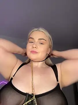 Snapshot of April_Vancee chatting on March 8, 12:30 pm April Vancee online show from March 8, 12:30 pm