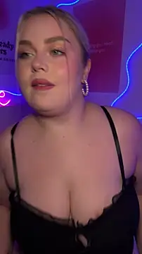 Snapshot of April_Vancee chatting on June 29, 3:56 pm April Vancee online show from June 29, 3:56 pm