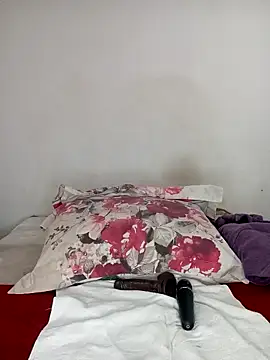 Missvixen81 online show from March 26, 5:02 am