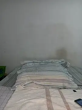 Missvixen81 online show from April 16, 5:19 am