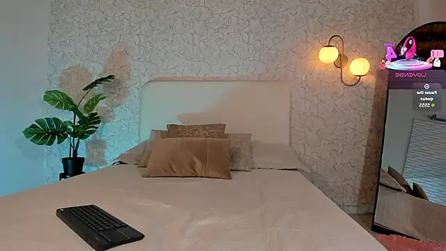 alanarouge online show from March 6, 3:08 pm