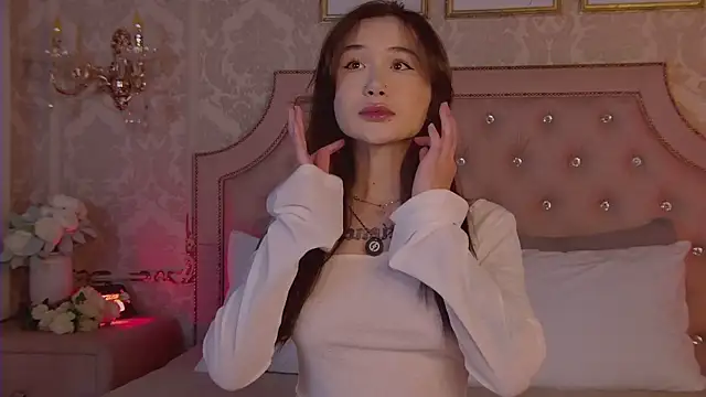 HeatherSweet  online show from October 10, 5:45 pm