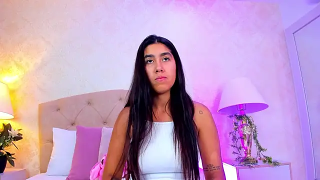 Snapshot of Mia_Montess chatting on April 23, 6:10 pm Mia Montess online show from April 23, 6:10 pm