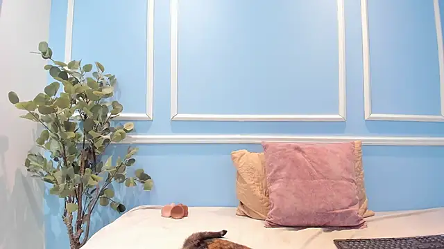 Lucy Canel online show from October 13, 7:25 pm