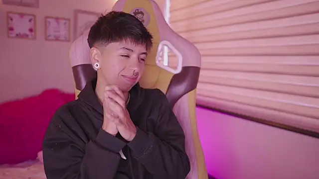 tommy blue online show from February 18, 12:34 pm