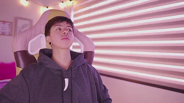 tommy blue online show from March 6, 12:34 pm